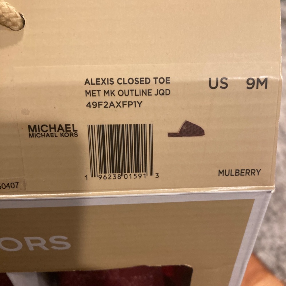 NEW Michael Kors Alexis Slipper in Mulberry Size 9 - Picture 3 of 5